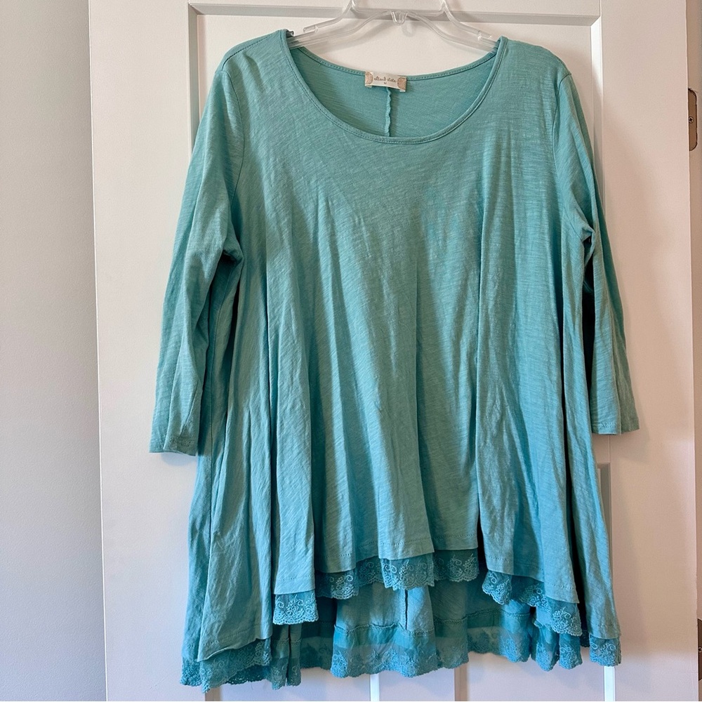 Altar’d State Aqua Lace Trim Tunic Top Size Medium